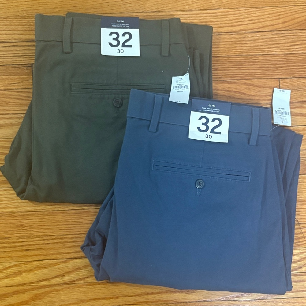 LOT of TWO NWT Gap Men’s Slim Fit Khakis 32x30